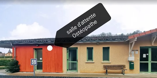 Maison de santé pluridisciplinaire de Javerlhac, entrée de la salle d’attente ostéopathe